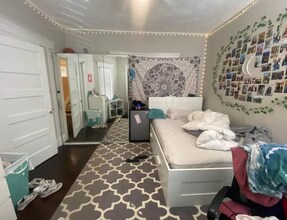 61 Bromfield Rd, Unit 1 in Somerville, MA - Building Photo - Building Photo