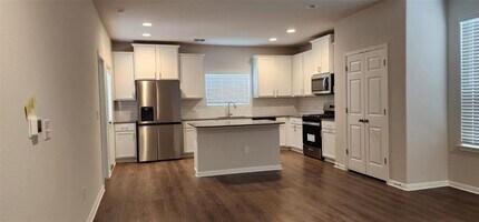 1033 Legend Milton Ln in Austin, TX - Building Photo - Building Photo