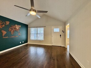 1814 Glade St in Nashville, TN - Building Photo - Building Photo