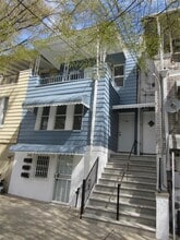 949 E 213th St, Unit FL-1 in Bronx, NY - Foto de edificio - Building Photo