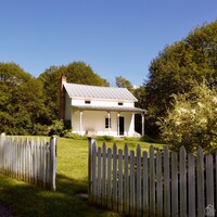 64 E Pond Lilly Rd in Ancram, NY - Foto de edificio - Building Photo