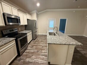 1001 E 95th St in Odessa, TX - Building Photo - Building Photo