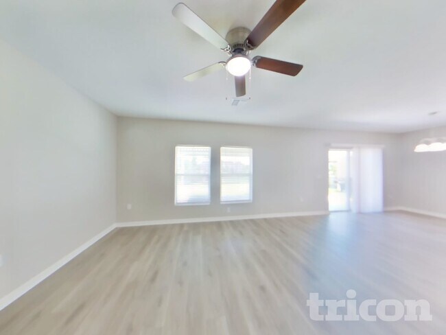 5475 Summer Sunset Dr in Apollo Beach, FL - Building Photo - Building Photo