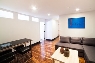 Little Italy Luxury Apartments For Rent New York City Ny 179 Grand St Apartments