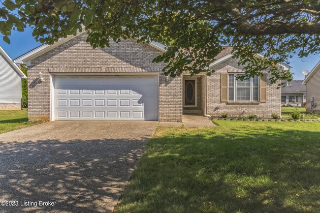 674 Helm Ln in Mount Washington, KY - Building Photo - Building Photo