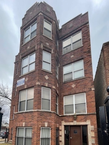 property at 1835 W Garfield Blvd