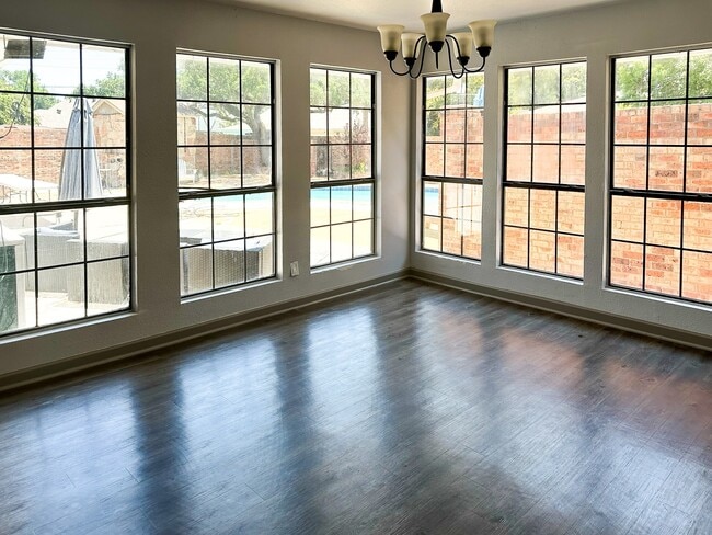 7178 Rolling Fork Dr in Dallas, TX - Building Photo - Building Photo