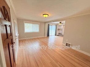 5685 S Elmwood St in Littleton, CO - Building Photo - Building Photo