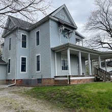 136 S Wood St in Maroa, IL - Building Photo - Building Photo