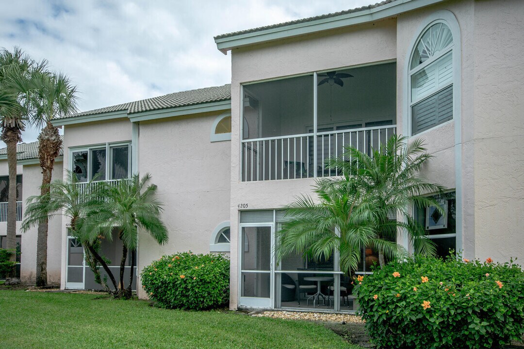 4205 Fairway Dr N in Jupiter, FL - Building Photo