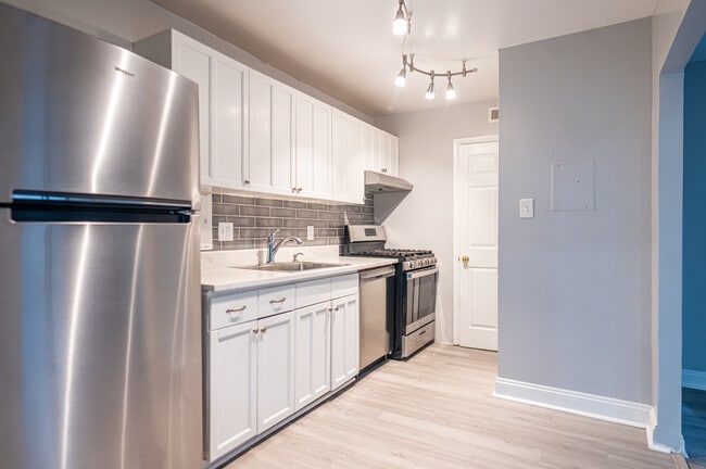 12211 Braxfield Ct, Unit 7