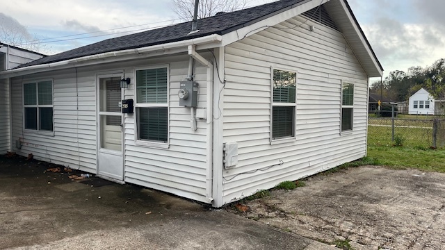 2705 Bank St in Lake Charles, LA - Building Photo