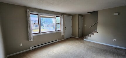 28 Townhouse Rd in Allenstown, NH - Building Photo - Building Photo