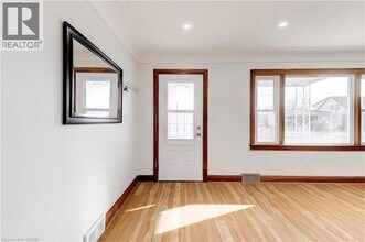 662 Harriet St in Welland, ON - Building Photo - Building Photo