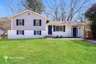 89 Crystal River Dr in Riverdale, GA - Building Photo