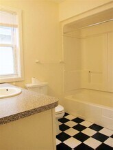 19 Wesley St in Somerville, MA - Foto de edificio - Building Photo