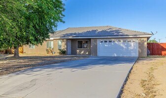 21540 Ives Dr in California City, CA - Building Photo