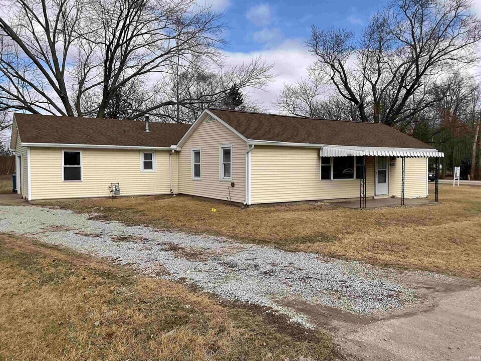 625 E Gump Rd in Fort Wayne, IN - Building Photo