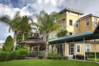 Aston Gardens At Tampa Bay Senior Living in Tampa, FL - Building Photo - Building Photo