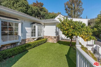 3955 Weslin Ave in Los Angeles, CA - Building Photo - Building Photo