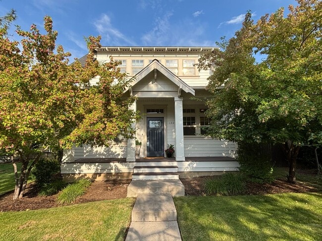 property at 1322 Northwest Mount Washington Drive