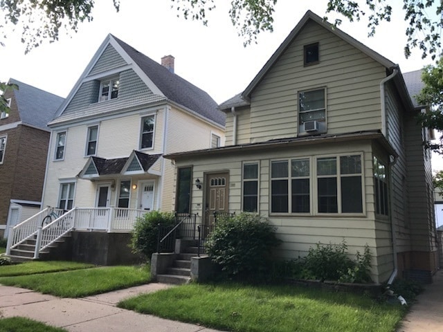 property at 1109 Garnett Pl