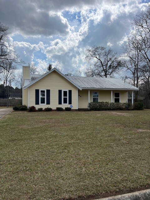 909 Yorktown Rd in Dothan, AL - Building Photo