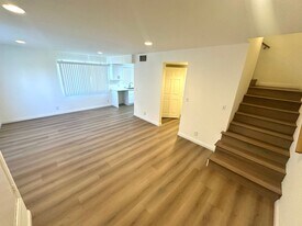 6402 Radford Ave in Los Angeles, CA - Building Photo