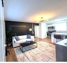 Harvard Apartments in Royal Oak, MI - Building Photo - Interior Photo