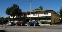 389 N Los Robles in Pasadena, CA - Foto de edificio - Building Photo