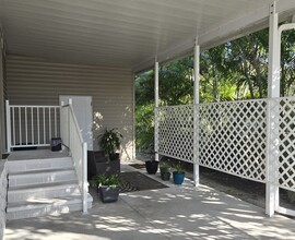 2041 Seagrape Ct in Naples, FL - Building Photo - Building Photo