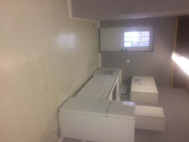 208 Center St in Wimbledon, ND - Building Photo - Building Photo