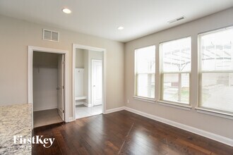 6305 Kennard Dr in Charlotte, NC - Foto de edificio - Building Photo