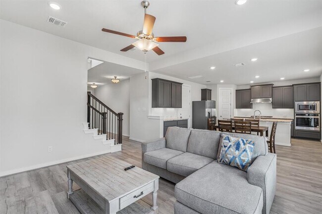 property at 4313 Chapel Hl St