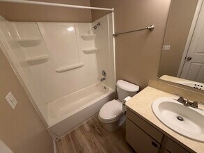 460 E Elm St in Layton, UT - Building Photo - Building Photo