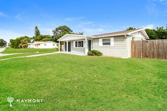 4723 Aegean Ave in Holiday, FL - Building Photo - Building Photo