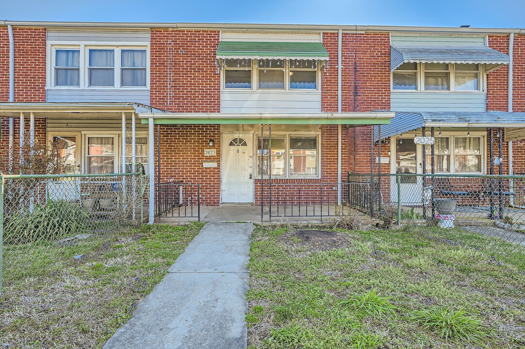 2023 Larkhall Rd in Dundalk, MD - Building Photo