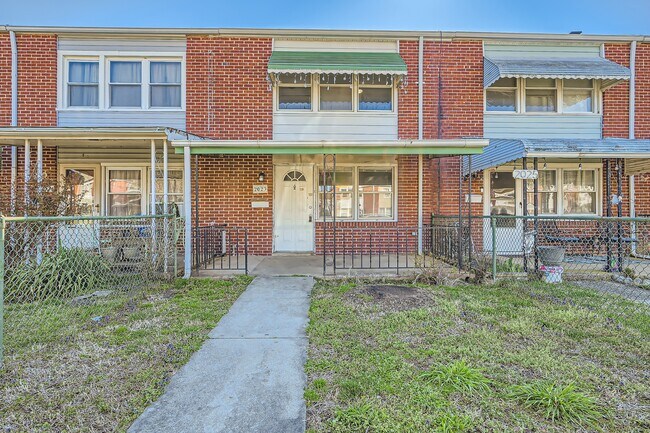 property at 2023 Larkhall Rd