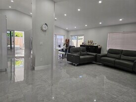 14263 SW 177th Ave in Miami, FL - Building Photo