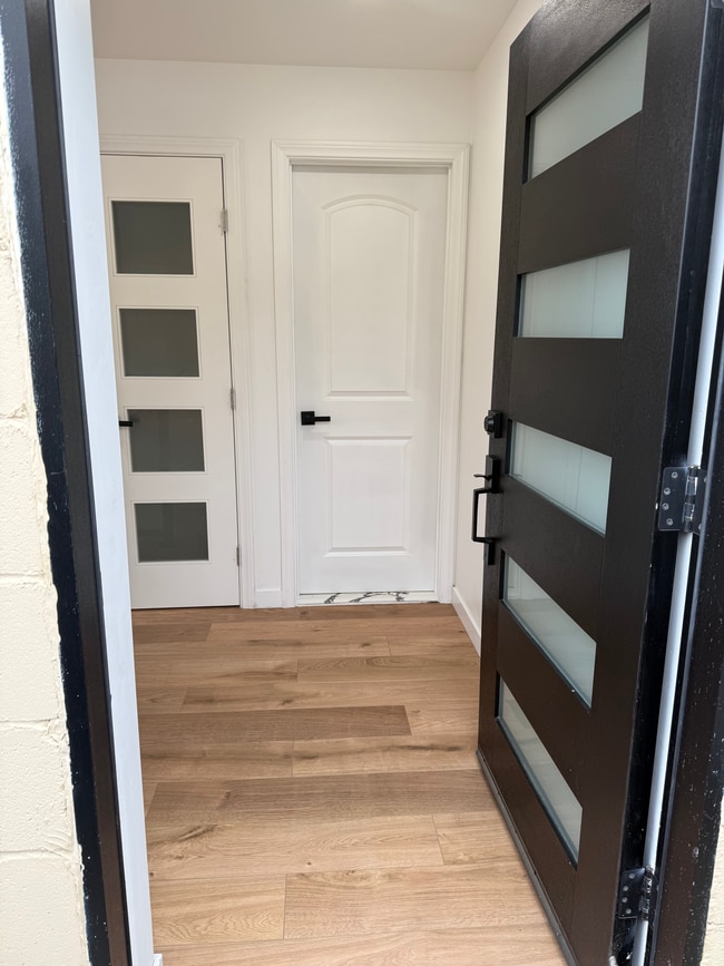 4253 Raynol St, Unit 4253 Raynol St.