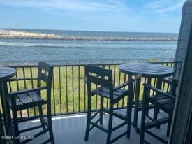 54 Harborhead Dr in Point Pleasant Beach, NJ - Building Photo