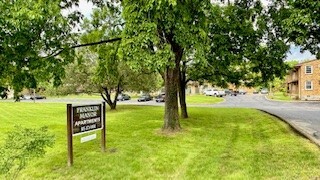 Franklin Manor Apartments in Franklin, TN - Building Photo