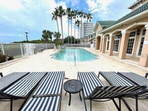 1103 Bay Club Cir in Tampa, FL - Building Photo - Building Photo