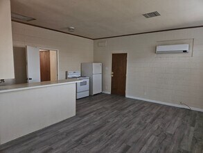 211 Palm Ave in Bullhead City, AZ - Building Photo - Building Photo