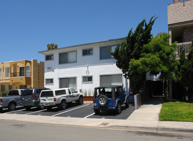 740 Sapphire St in Pacific Beach, CA - Building Photo - Building Photo