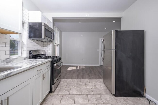 338 Saratoga St in Cohoes, NY - Building Photo - Building Photo