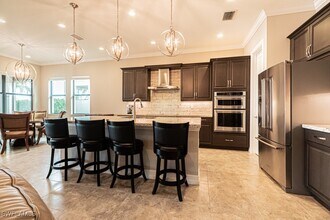 9267 Glenforest Dr in Naples, FL - Building Photo - Building Photo