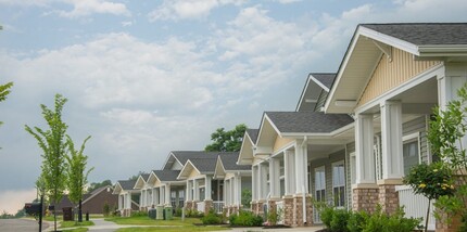 Traditions at Beaumont in Louisville, KY - Building Photo - Building Photo