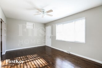 5128 N Palmer Ave in Kansas City, MO - Foto de edificio - Building Photo