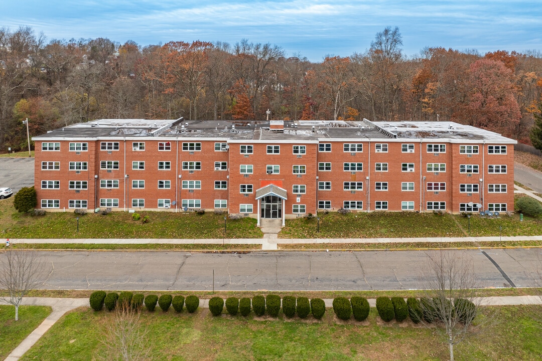 Willowwood Apartments in West Haven, CT - Foto de edificio